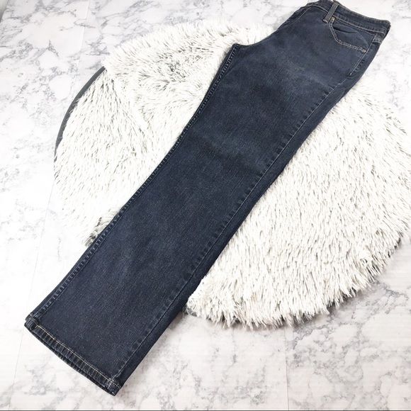 Levi’s Mid Rise Straight Leg Dark Wash Jeans EUC - Picture 3 of 8